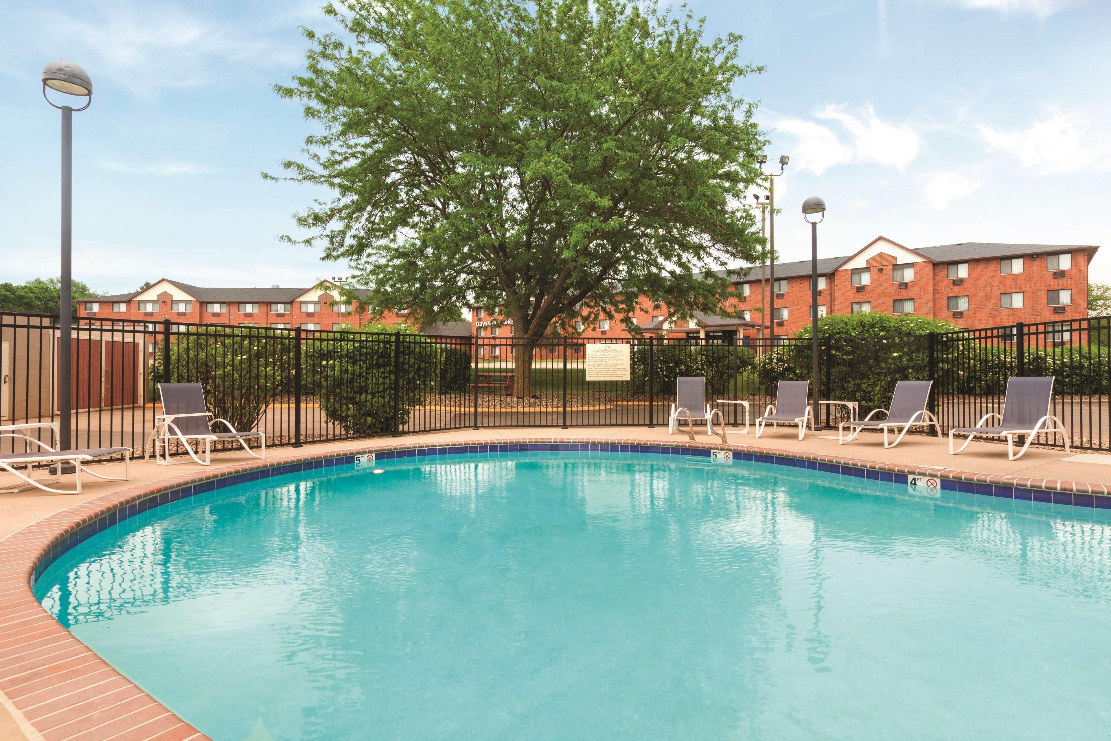 Hampton Inn Des Moines-Airport Exterior photo