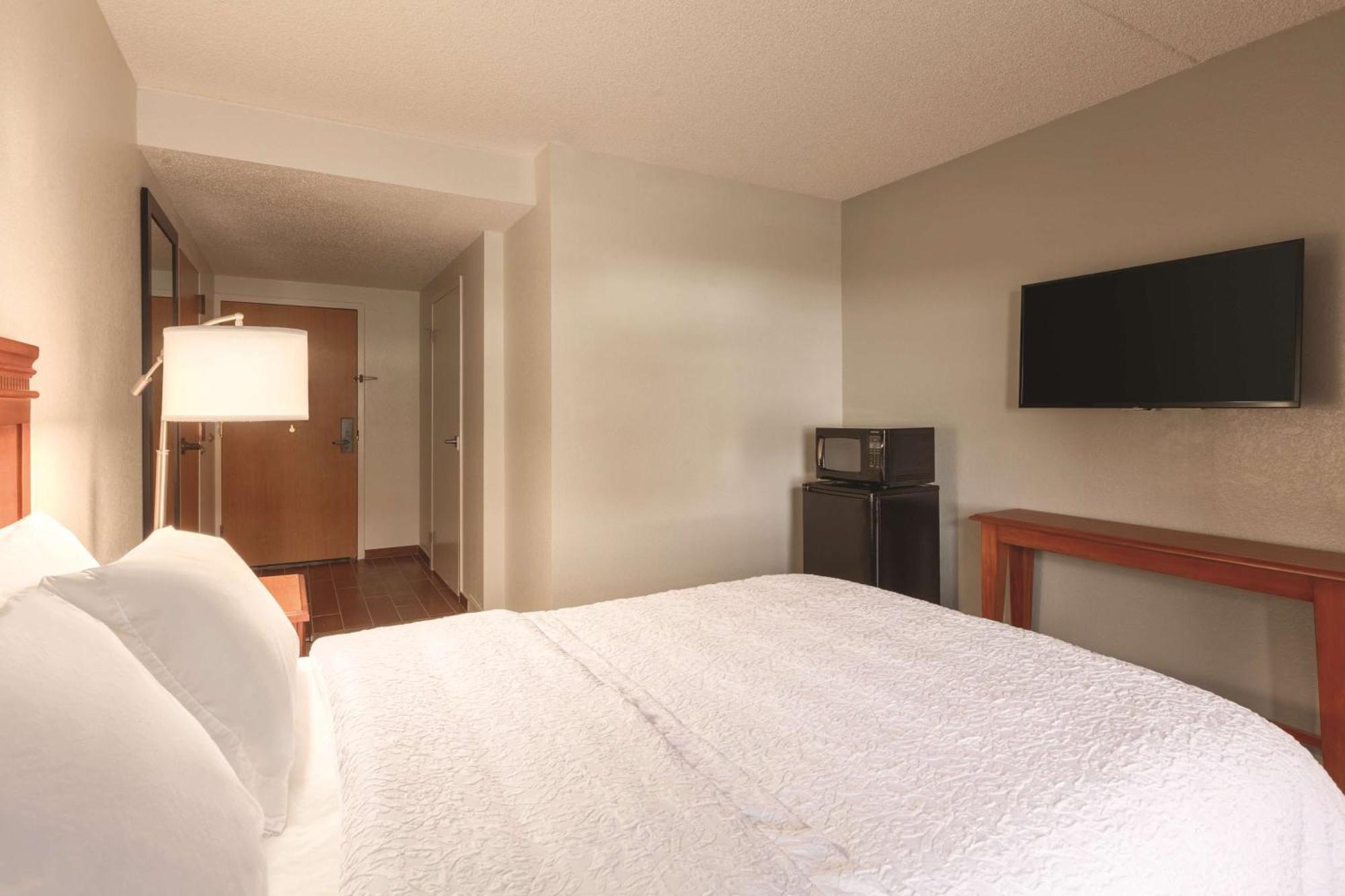 Hampton Inn Des Moines-Airport Exterior photo