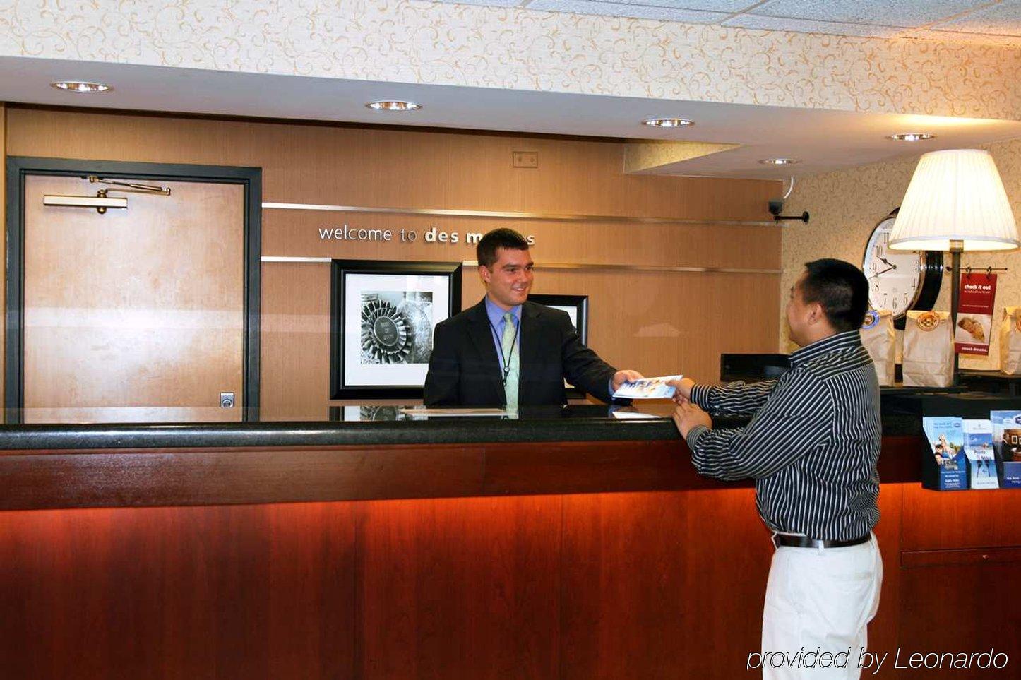 Hampton Inn Des Moines-Airport Interior photo