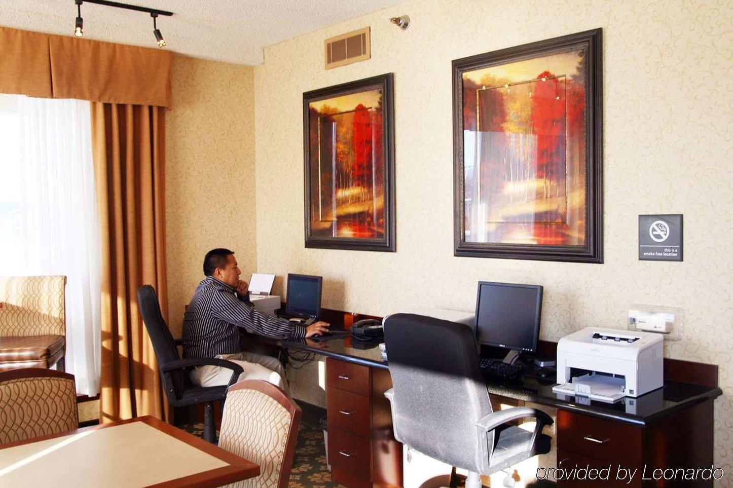 Hampton Inn Des Moines-Airport Facilities photo